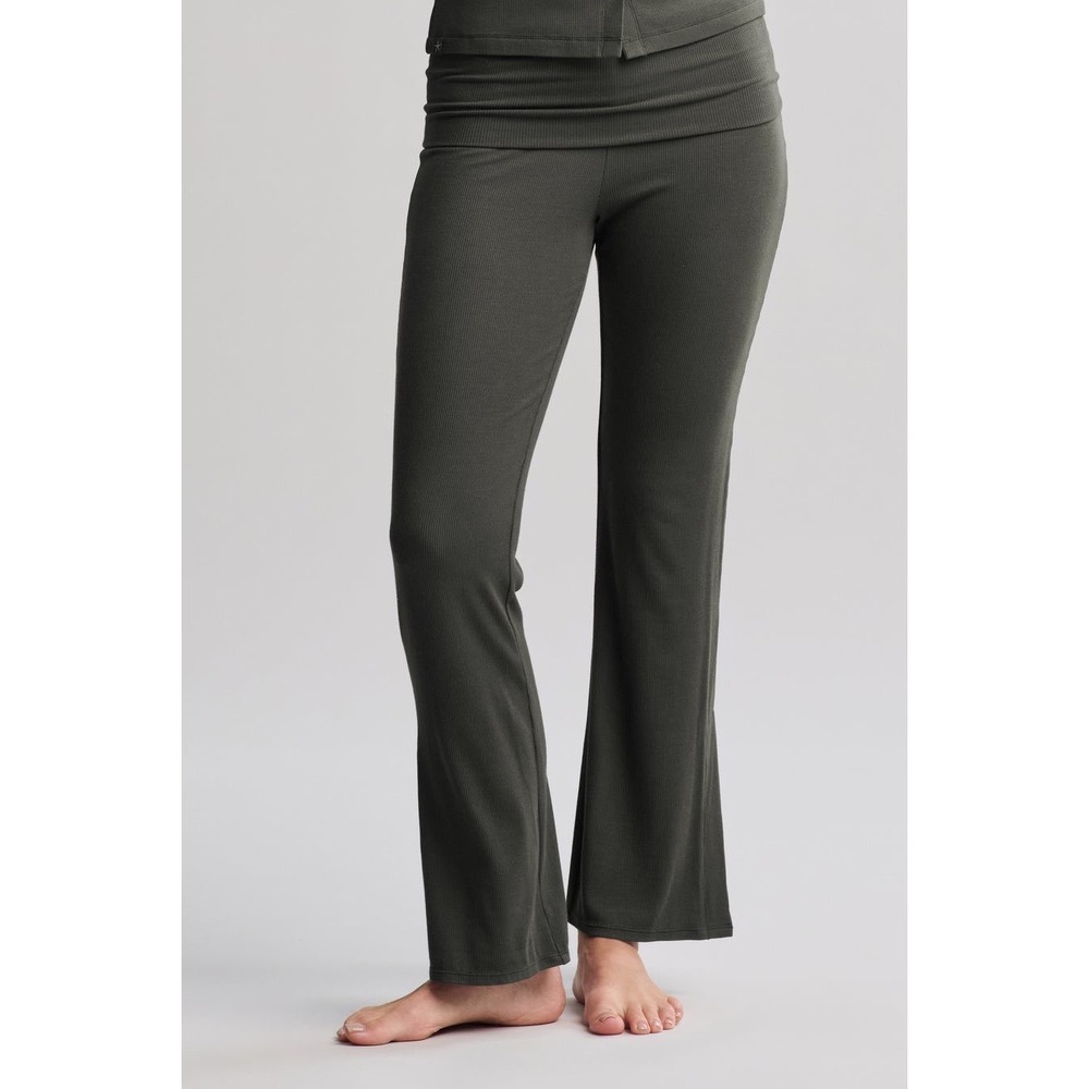Barefoot Dreams NWT Malibu‎ Collection Ultra Soft Rib Fold Over Pant Dark Moss L
